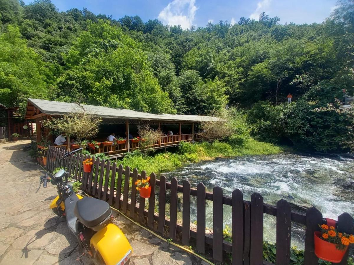 Villa Syri Kalter Sarandë Exterior foto